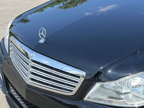 Used 2013 Mercedes-Benz C 300 4MATIC Sedan image 21