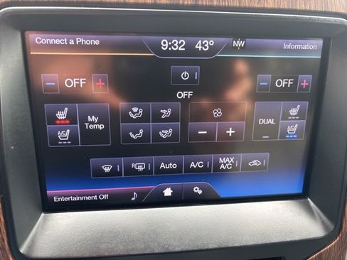 Used 2013 Ford F150 Lariat w/ Mid Equipment Group image 22