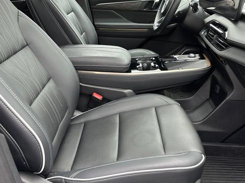 Used 2025 Buick Enclave Avenir w/ LPO, Floor Liner Package FWD image 12