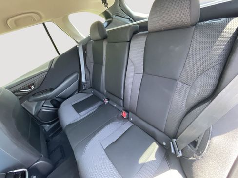 Used 2022 Subaru Outback Premium AWD/4WD image 18