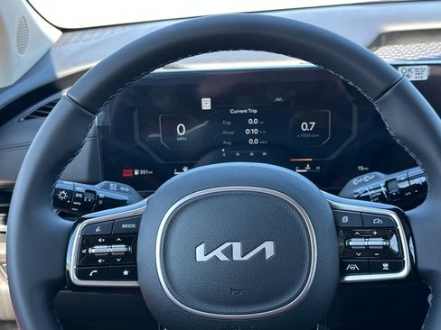 New 2026 Kia Carnival SX image 22