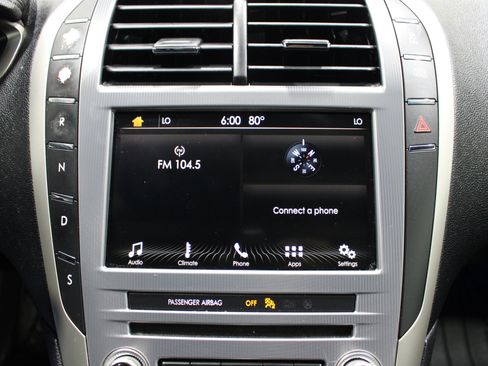 Used 2017 Lincoln MKZ Select w/ Climate Package FWD image 15