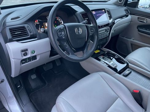 Used 2017 Honda Pilot Touring image 5