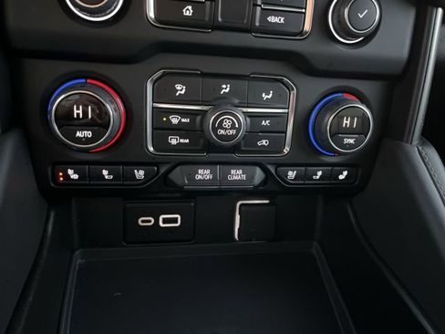 Used 2023 Chevrolet Suburban Premier image 51