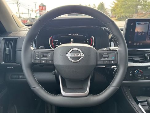 New 2026 Nissan Pathfinder Platinum image 15