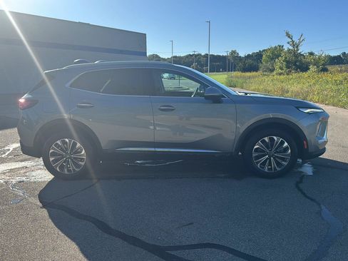 Used 2025 Buick Envision Preferred AWD/4WD image 6