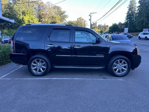 Used 2013 GMC Yukon Denali AWD/4WD image 4