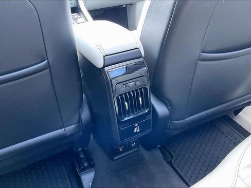 Used 2022 Jeep Compass Latitude w/ Sun and Sound Group image 34