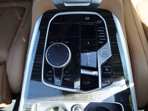 Used 2024 BMW X5 sDrive40i w/ M Sport Package RWD image 30