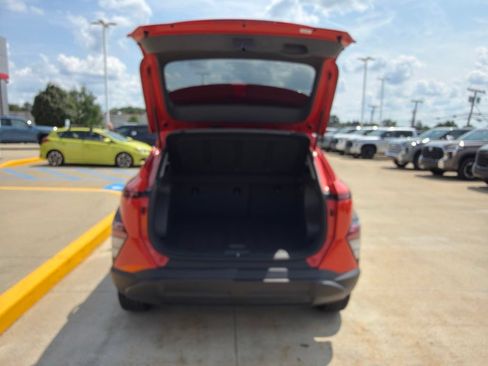 Used 2024 Hyundai Kona SEL AWD/4WD image 8