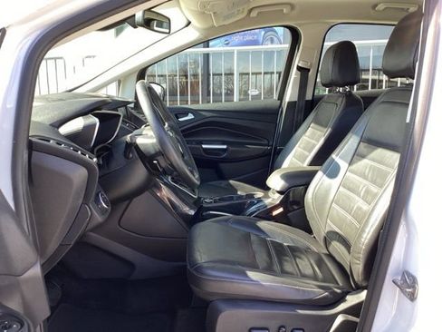 Used 2017 Ford C-MAX Energi Titanium FWD image 26
