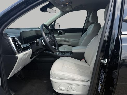 Used 2025 Kia Sorento EX AWD/4WD image 24
