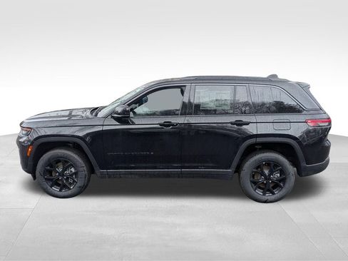 New 2026 Jeep Grand Cherokee Altitude image 6