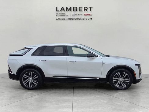 Used 2024 Cadillac Lyriq Luxury w/ LPO, Floor Liner Package image 6