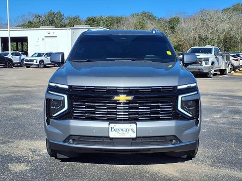 Used 2025 Chevrolet Suburban High Country image 19