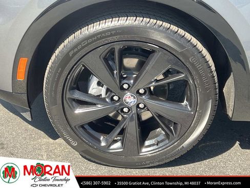 Certified 2022 Buick Envision Essence w/ Technology Package I FWD image 11