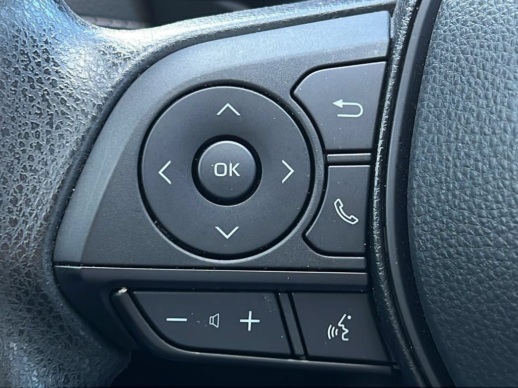 Used 2022 Toyota RAV4 LE AWD/4WD image 19