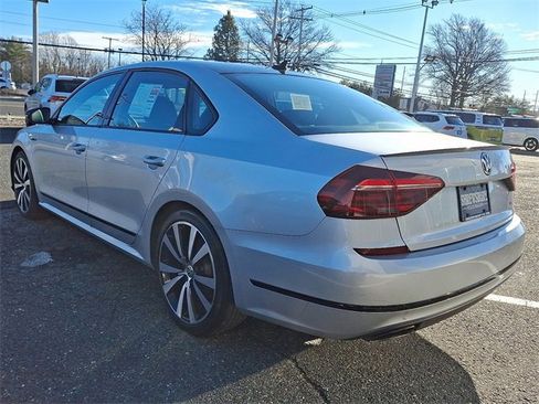Used 2018 Volkswagen Passat 3.6 image 4