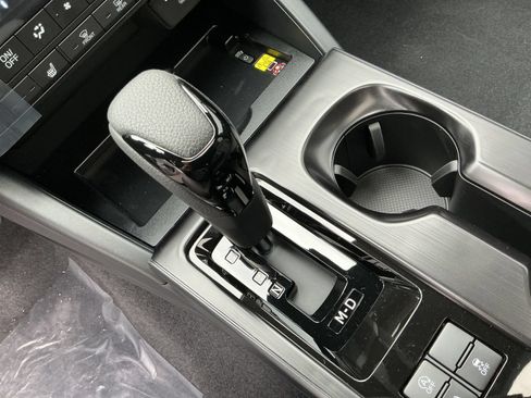 New 2026 Subaru Outback Limited AWD/4WD image 24