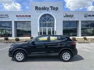 Used 2020 Nissan Rogue Sport S image 1