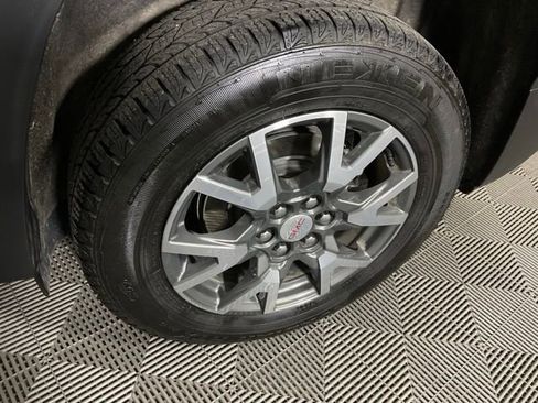 Used 2023 GMC Acadia SLE w/ Driver Convenience Package image 46