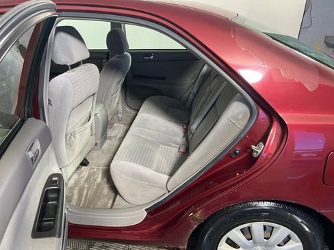 Used 2006 Toyota Camry LE image 24