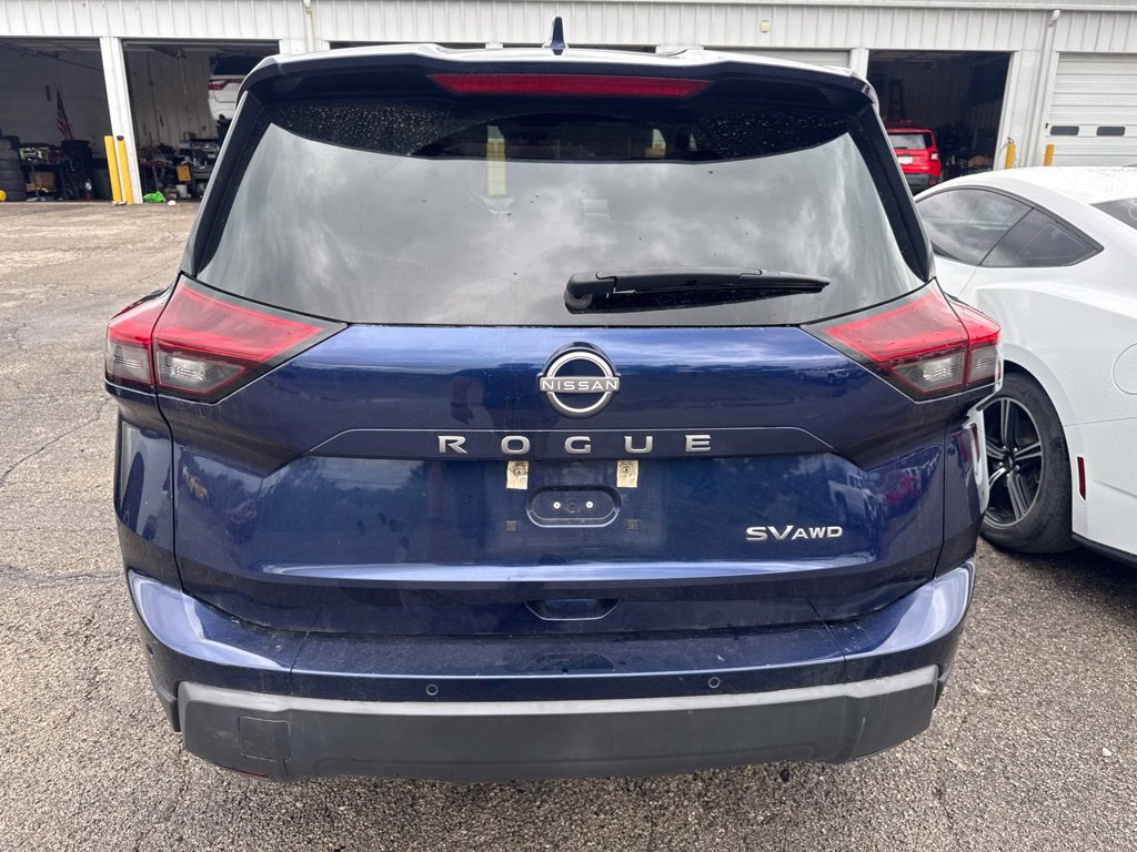 Used 2024 Nissan Rogue SV AWD/4WD image 5