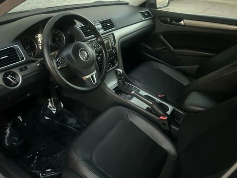 Used 2014 Volkswagen Passat TDI SE FWD image 11