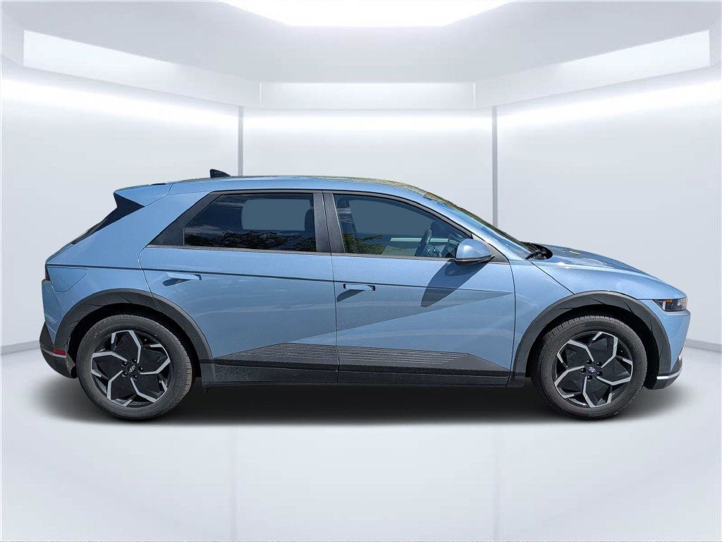 Certified 2024 Hyundai Ioniq 5 SEL RWD image 2