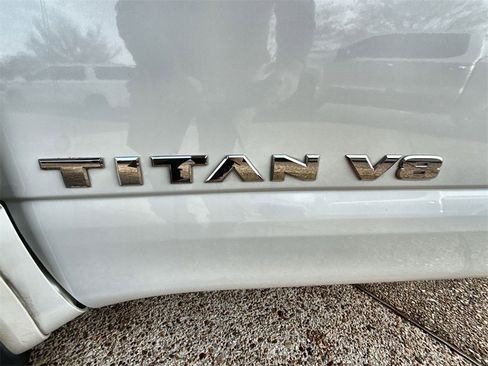 Used 2018 Nissan Titan PRO-4X w/ Pro-4x Convenience Package image 29