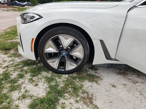 Used 2023 BMW i4 eDrive35 w/ Premium Package RWD image 8
