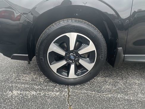 Used 2017 Subaru Forester 2.5i Limited image 9