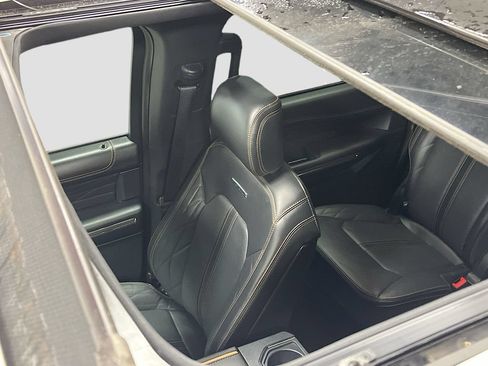Used 2022 Ford Expedition Max Platinum AWD/4WD image 23