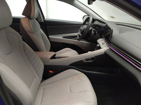 Used 2023 Hyundai Elantra Limited w/ Winter Weather Package FWD image 21
