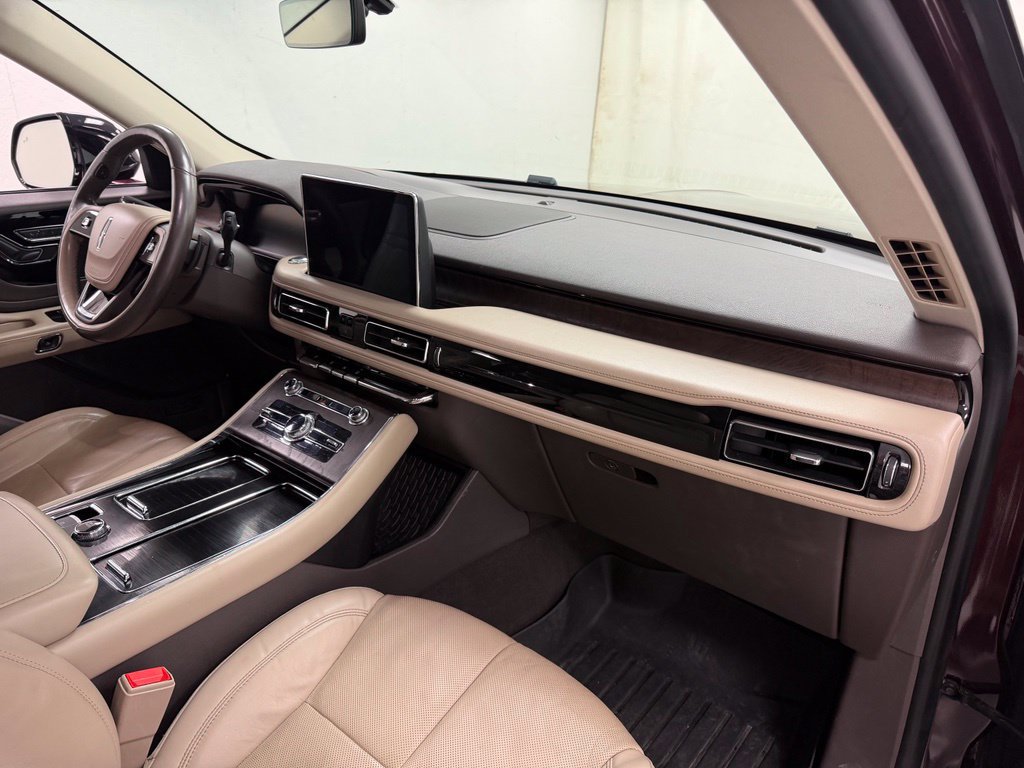Used 2020 Lincoln Aviator Reserve w/ Equipment Group 201A AWD/4WD image 12