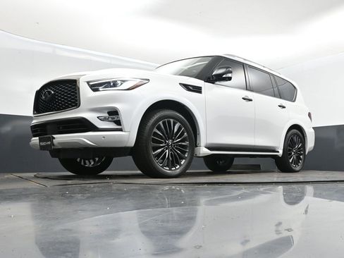 Certified 2023 INFINITI QX80 Premium Select w/ Cargo Package image 42