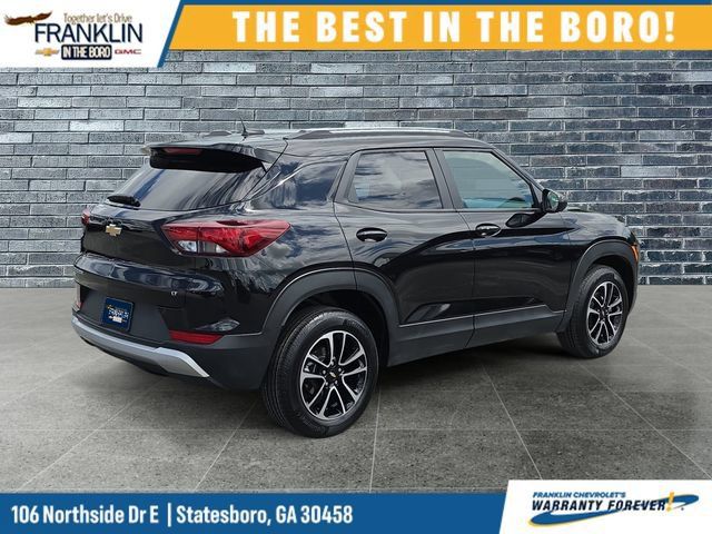 Used 2025 Chevrolet TrailBlazer LT AWD/4WD image 6