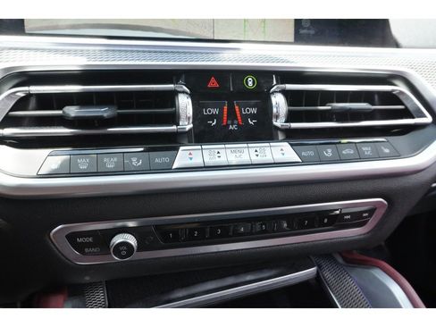 Used 2021 BMW X6 xDrive40i w/ M Sport Package AWD/4WD image 19