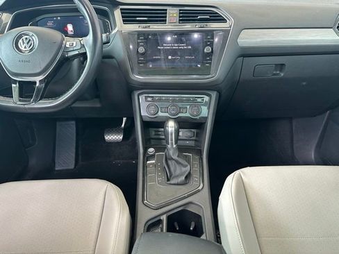 Used 2019 Volkswagen Tiguan SEL image 18