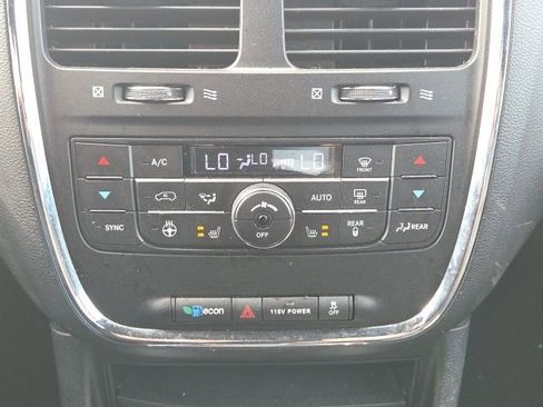 Used 2019 Dodge Grand Caravan GT image 31