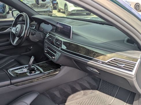 Used 2020 BMW 750i xDrive w/ Executive Package AWD/4WD image 25