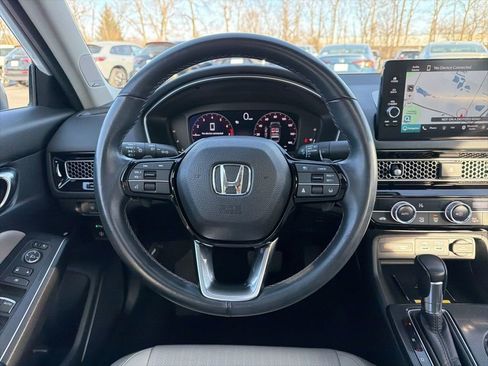 Used 2022 Honda Civic Touring image 13