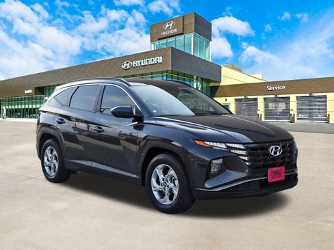 Used 2024 Hyundai Tucson SEL FWD image 3