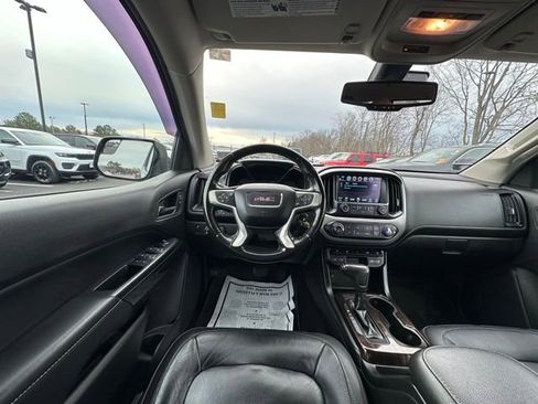 Used 2018 GMC Canyon SLT w/ Driver Alert Package image 17