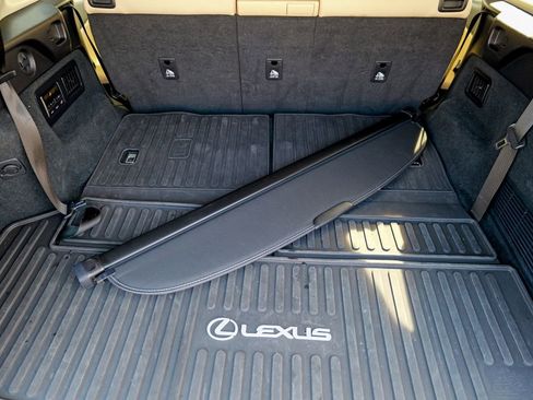 Used 2022 Lexus RX 350L Premium w/ Premium Package image 61