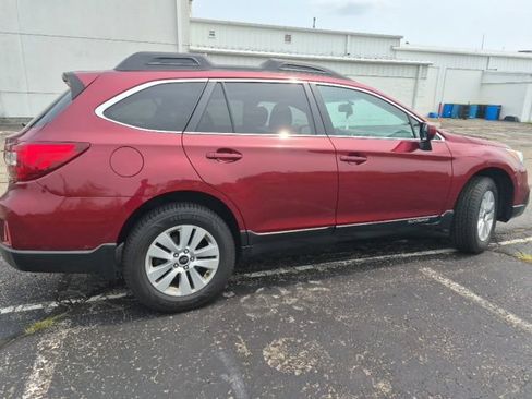 Used 2015 Subaru Outback 2.5i Premium AWD/4WD image 6