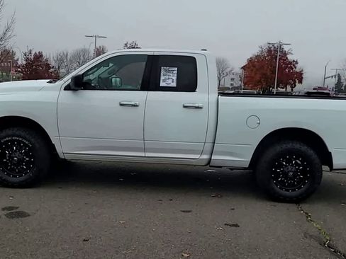 Used 2015 RAM 1500 Classic SLT image 5