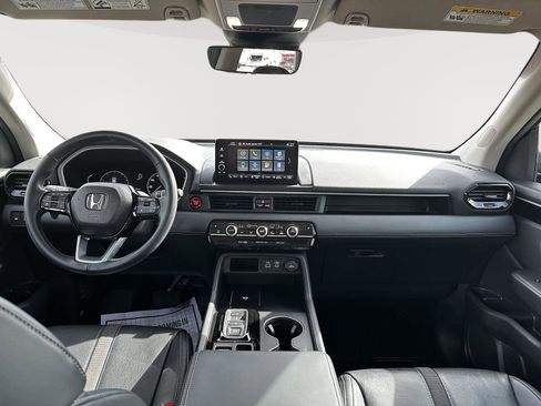 Certified 2025 Honda Pilot EX-L image 23
