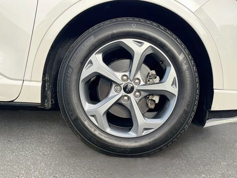 Used 2024 Ford Escape ST-Line w/ Tech Pack #1 FWD image 28