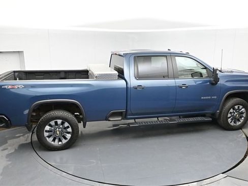 Used 2024 Chevrolet Silverado 2500 Custom w/ Custom Value Package image 37
